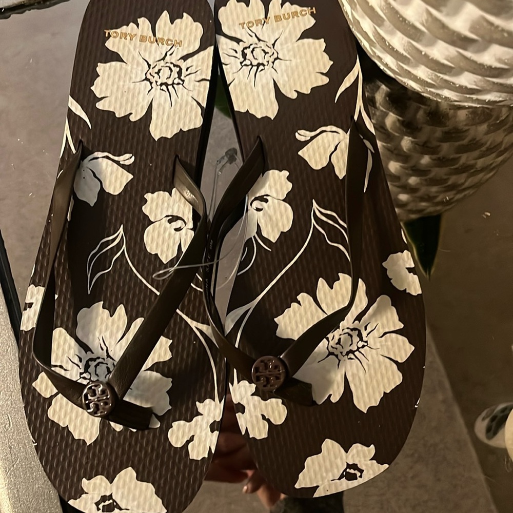 Tory Burch Flip Flops 🏖️